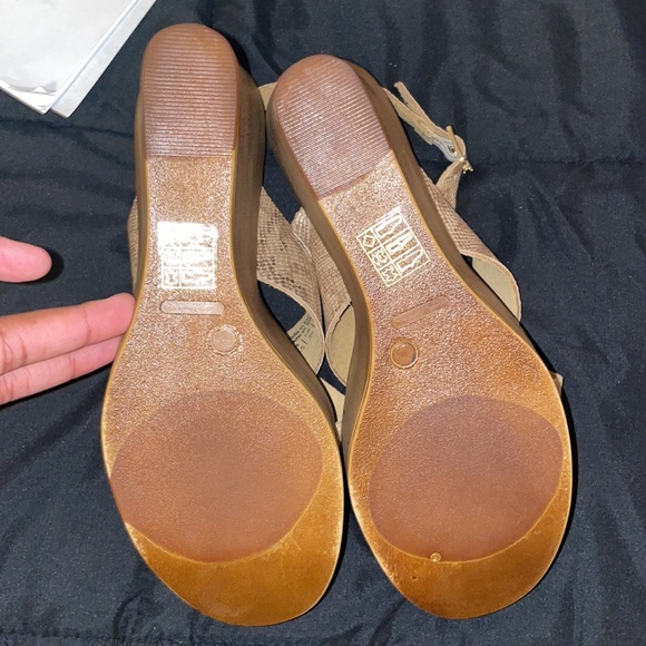 Beautiful brown wedges from Aldo ! - Picture 4 of 5